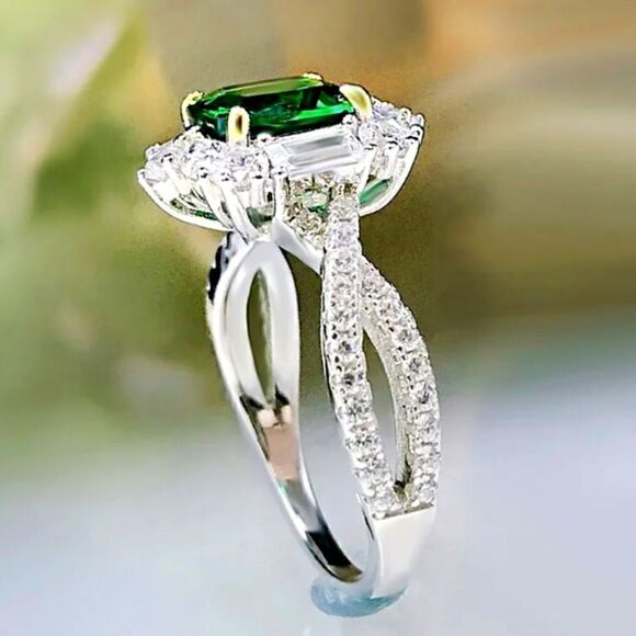 Deep Green 1.5 Ct Halo Emerald & White Baguette Diamond Cocktail Ring 925 Silver - Picture 3 of 6